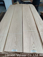 ISO9001 लाल ओक की लकड़ी लिबास 245cm फ्लैट कट 12% नमी मध्यम घनत्व: