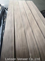 0.7 मिमी अमेरिकी अखरोट की लकड़ी लिबास दृढ़ लकड़ी क्वार्टर कट ISO9001
