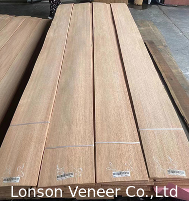 क्वार्टर कट रेड ओक फनीर मोटाई 0.45 मिमी लकड़ी फनीर पैनल AAA ग्रेड