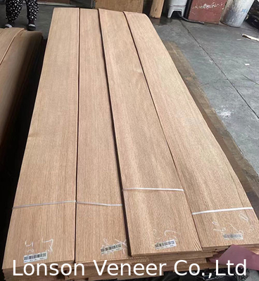 क्वार्टर कट रेड ओक फनीर मोटाई 0.45 मिमी लकड़ी फनीर पैनल AAA ग्रेड